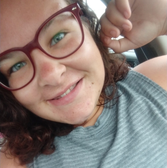 Meet your Posher, Sara - Picture 1 of 1